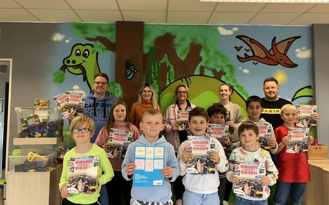 Westnetz sponsort Panini-Sammelbücher für die OGS Eiserfeld